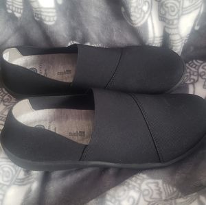 Women's Clarks size 6.5